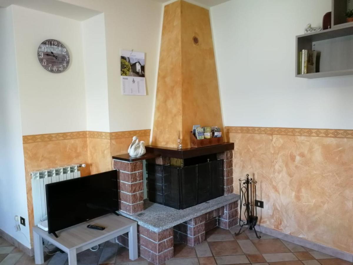 L'Antico Borgo, Un Mix Di Storia E Romanticismo Villa Lierna Buitenkant foto